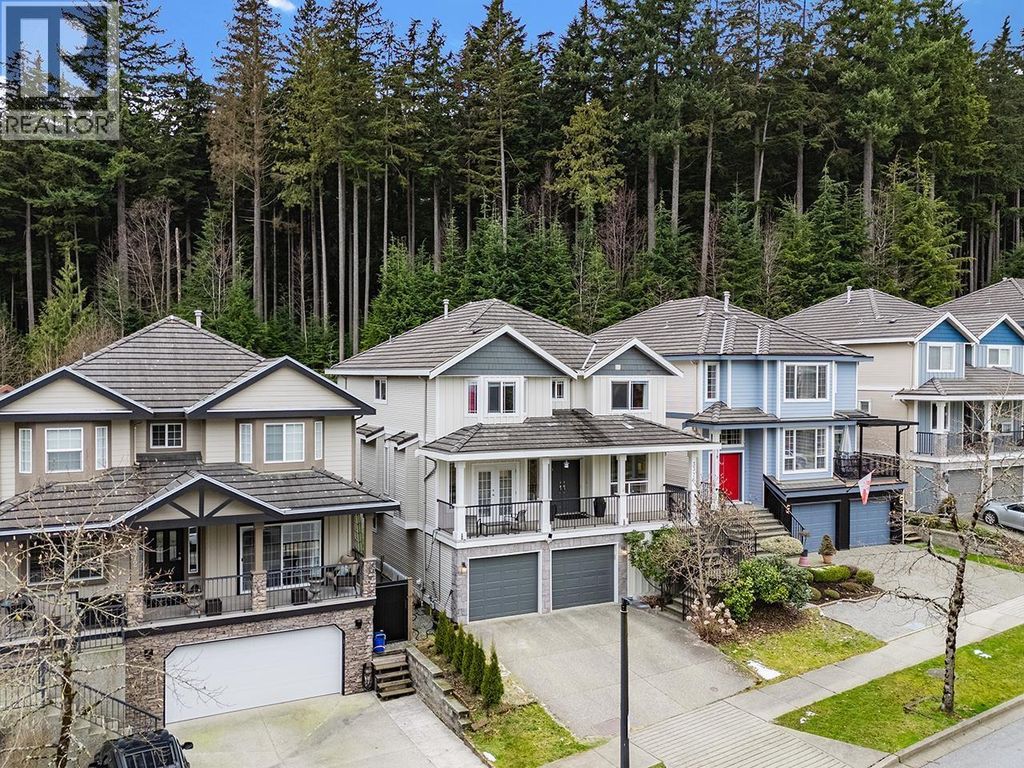3376 Plateau Boulevard, Coquitlam