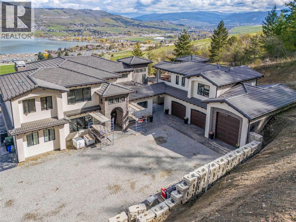 164 Sunset Boulevard, Vernon
