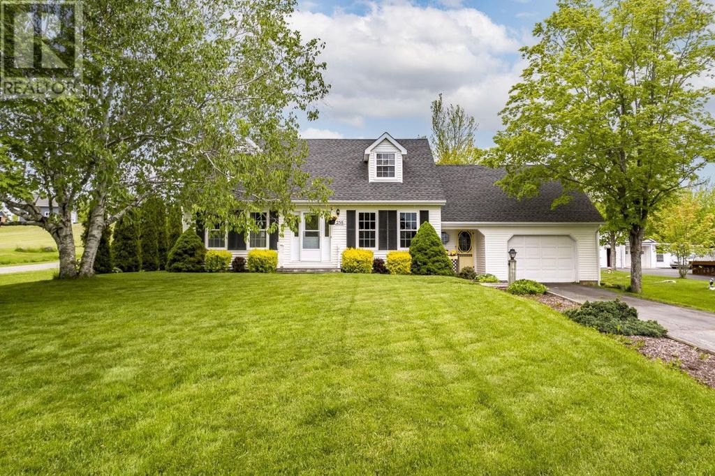 258 Falmouth Dyke Road, Falmouth