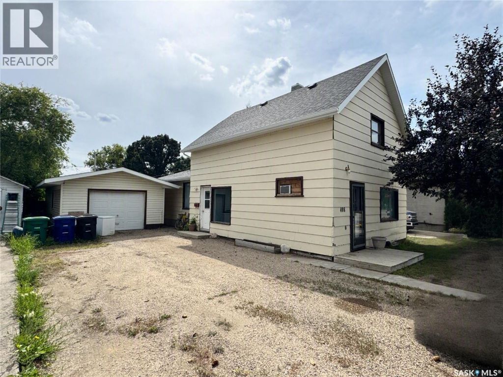 408 4th Avenue E, Biggar