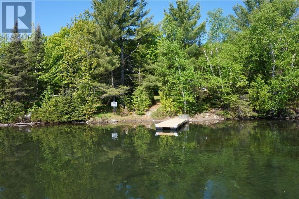 102 Maplegrove Island, Greater Sudbury