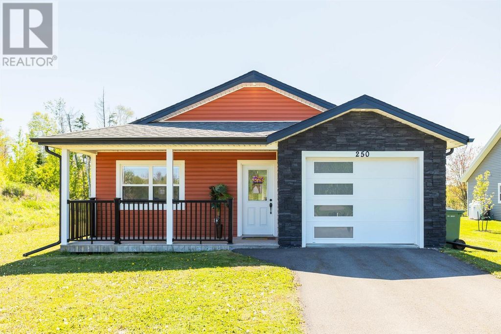 250 Hollis Avenue, Stratford