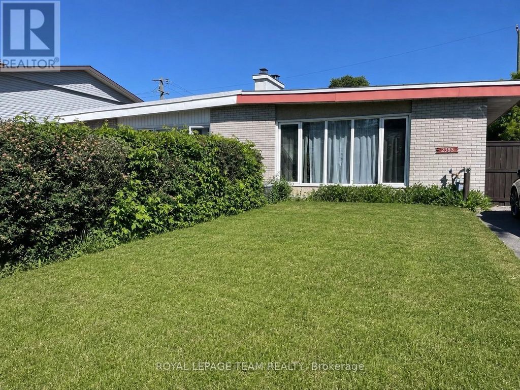 2383 Walkley Road, Ottawa