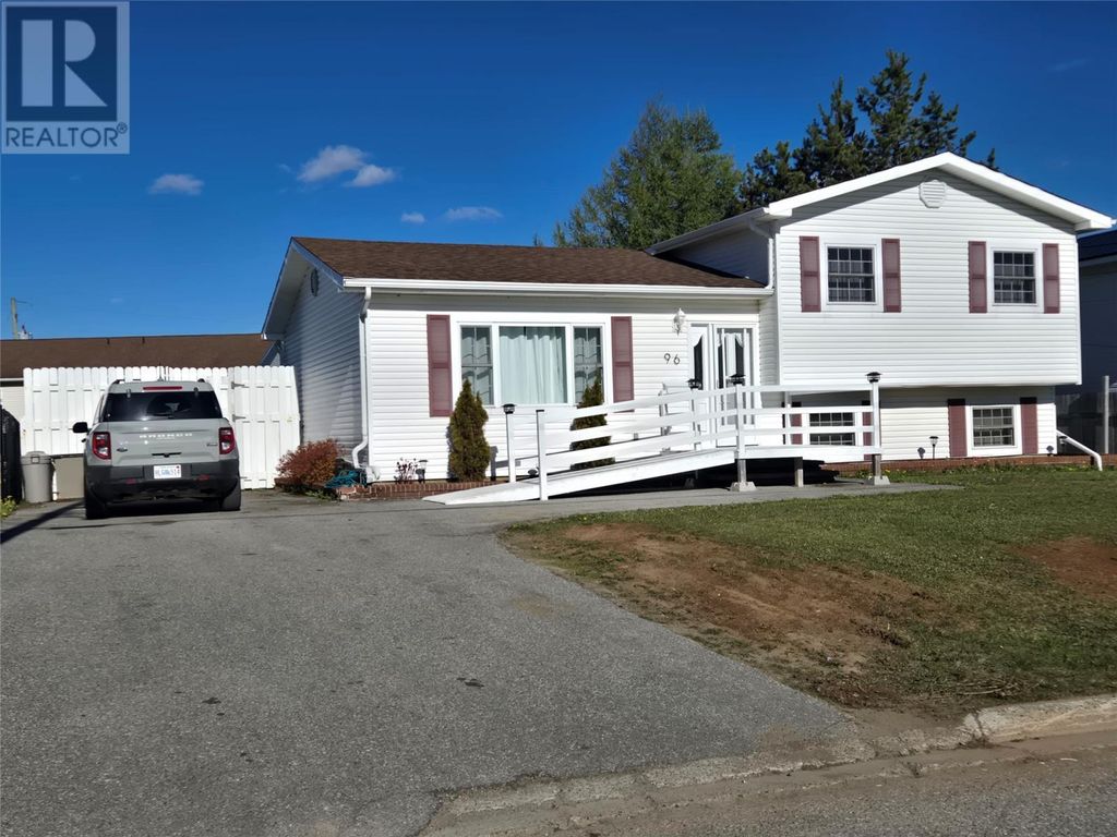 96 Colonial Avenue, Stephenville