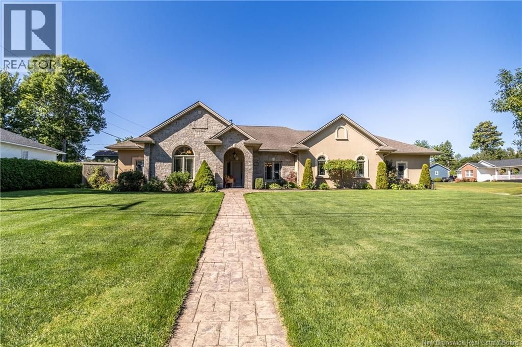 131 Creighton Street North, Woodstock