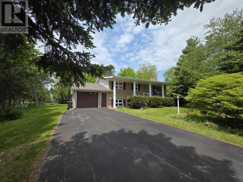 7 Crestview Drive, Charlottetown