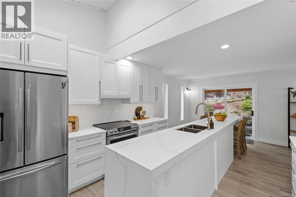 2191 Florence Dr, Nanoose Bay