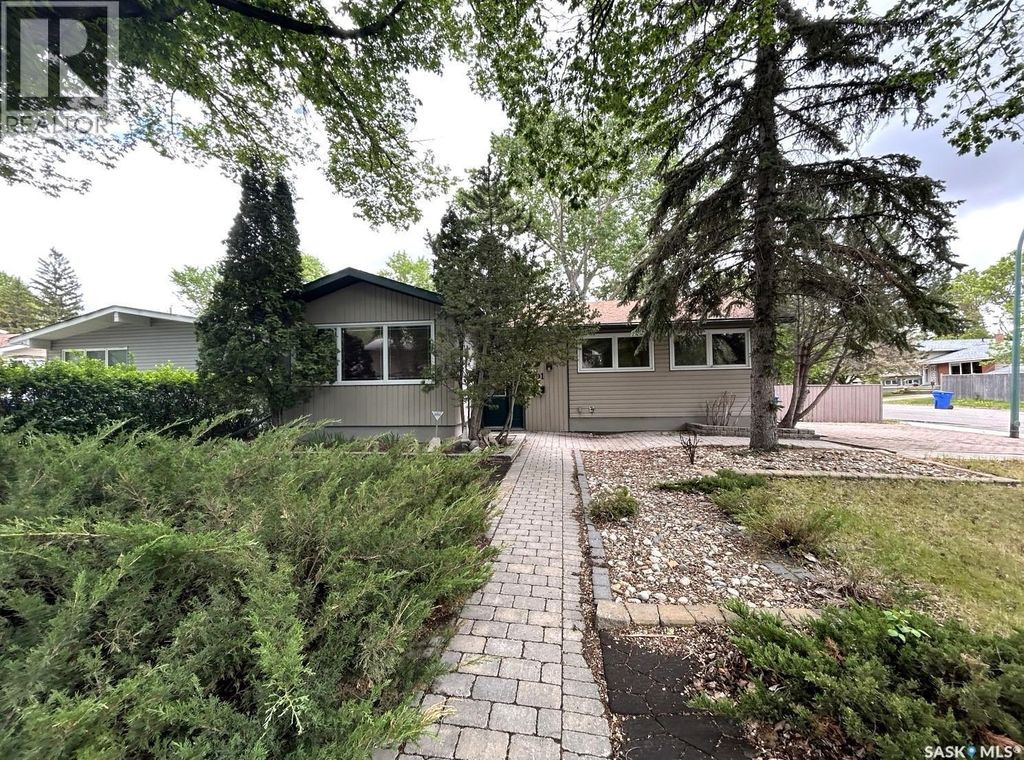 901 Shannon Road, Regina