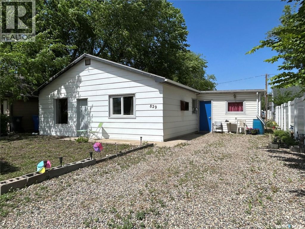 829 King Street, Estevan