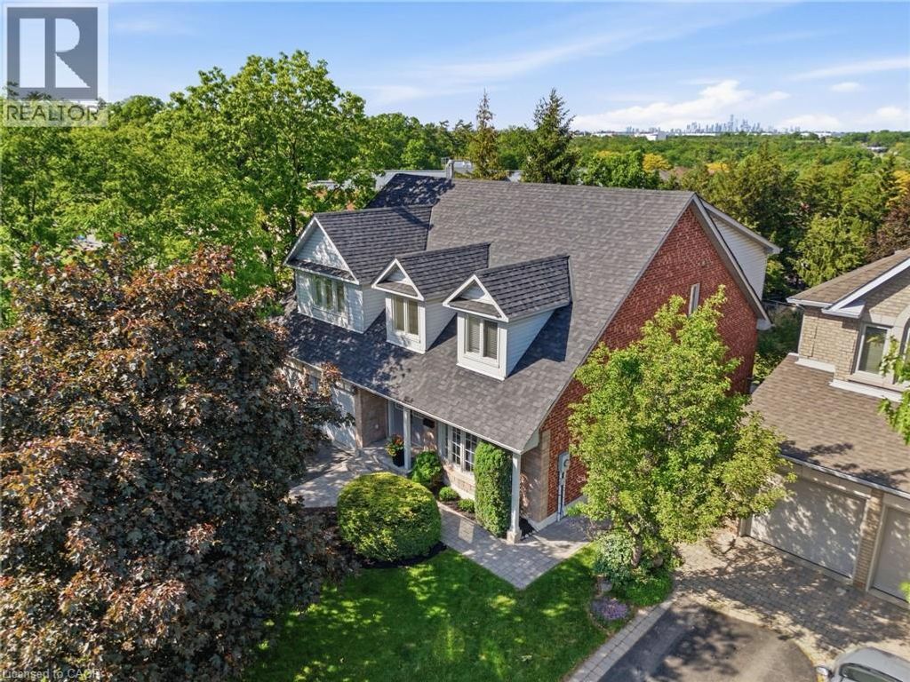 2205 Shaftesbury Court, Oakville