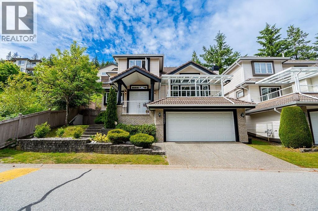 1687 Plateau Crescent, Coquitlam