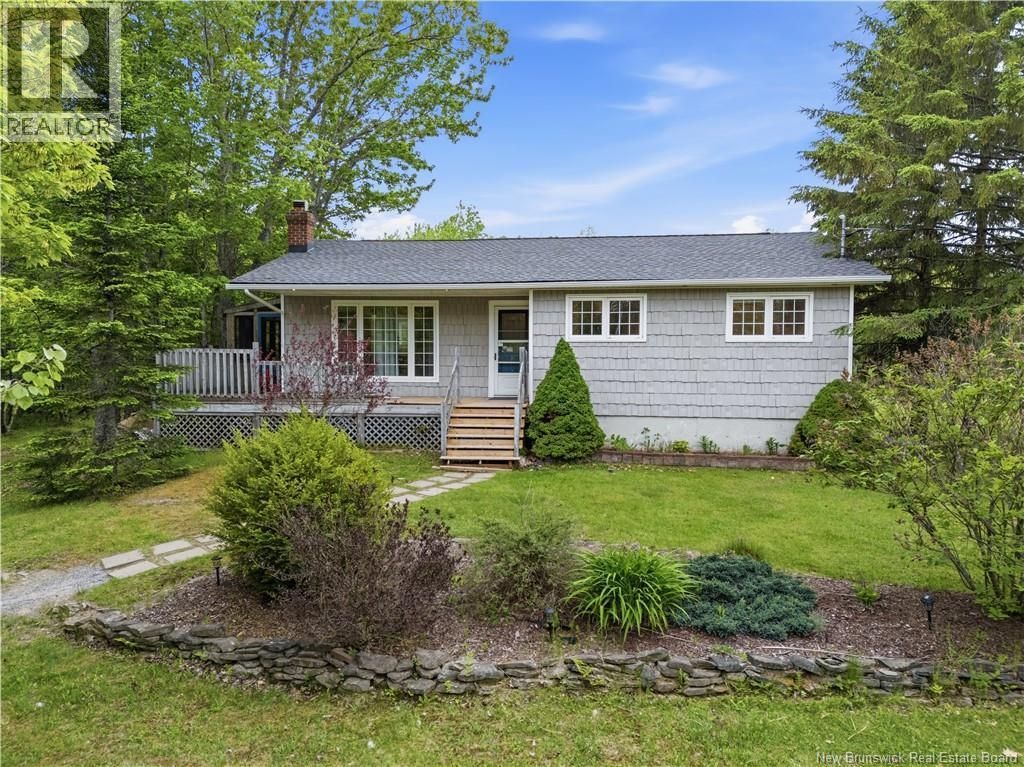 809 Pine Glen Road, Riverview