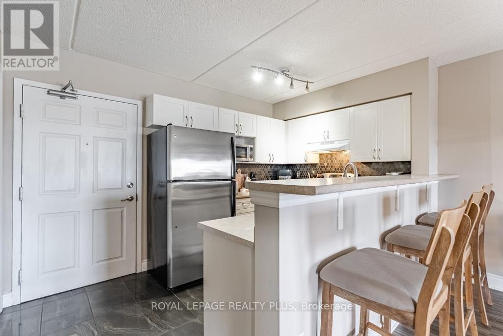 309 - 1370 Main Street E, Milton (de Dempsey)