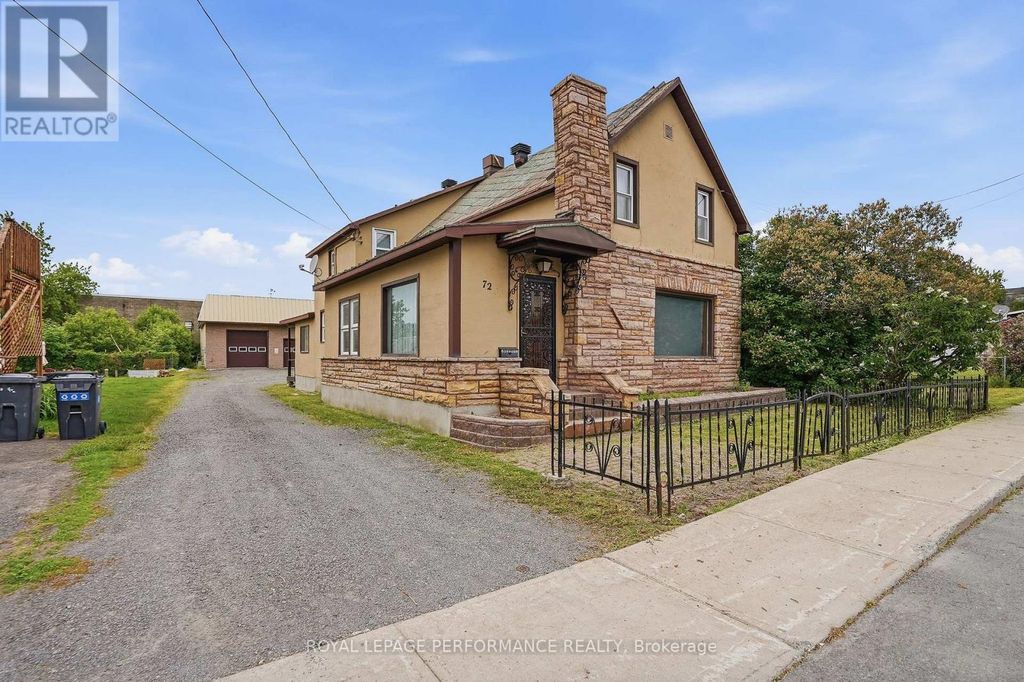72 Longueuil Street, Champlain