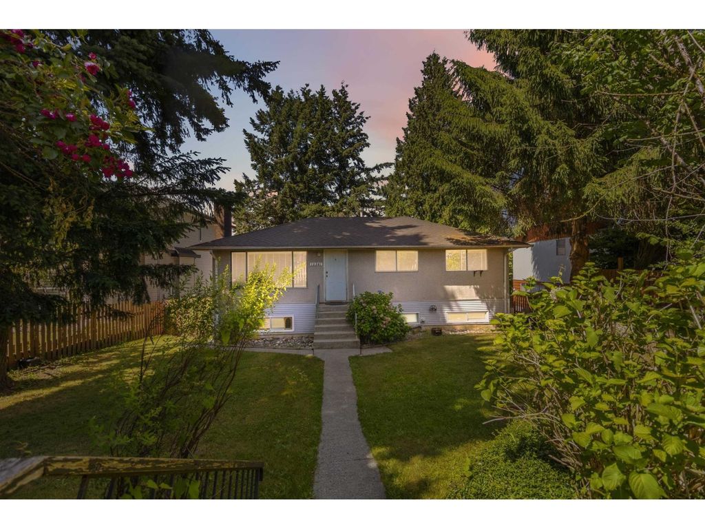 12301 99a Avenue, Surrey