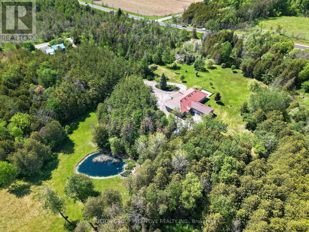 6805 8th Line, Essa