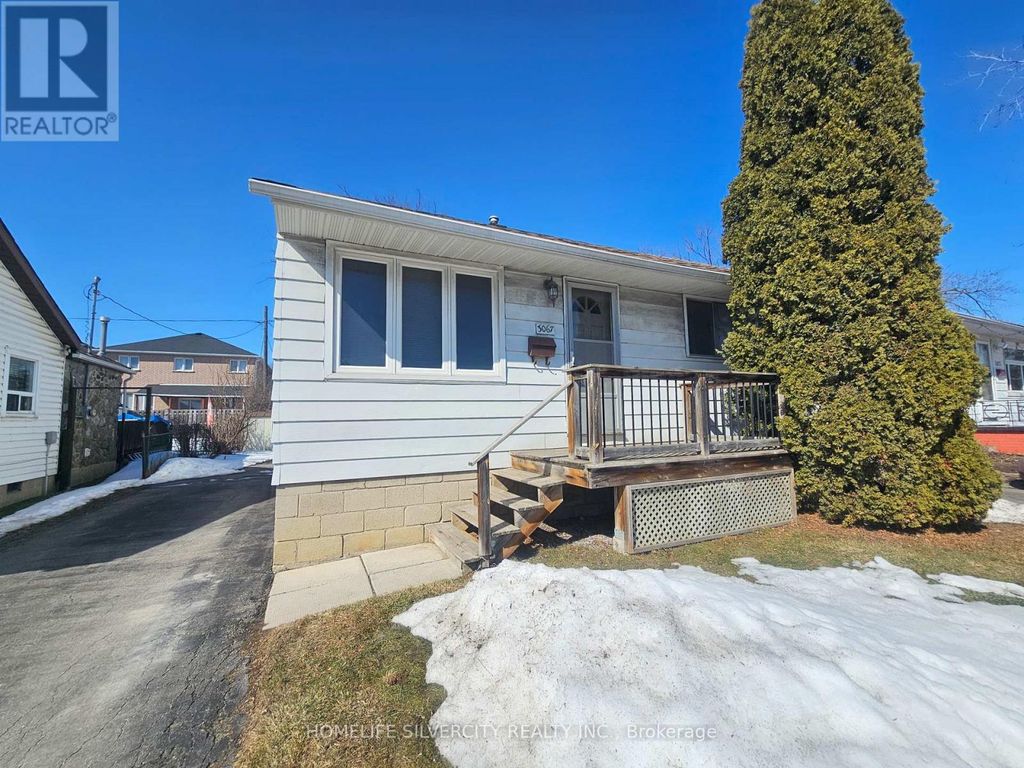 3067 Churchill Avenue, Mississauga (malton)