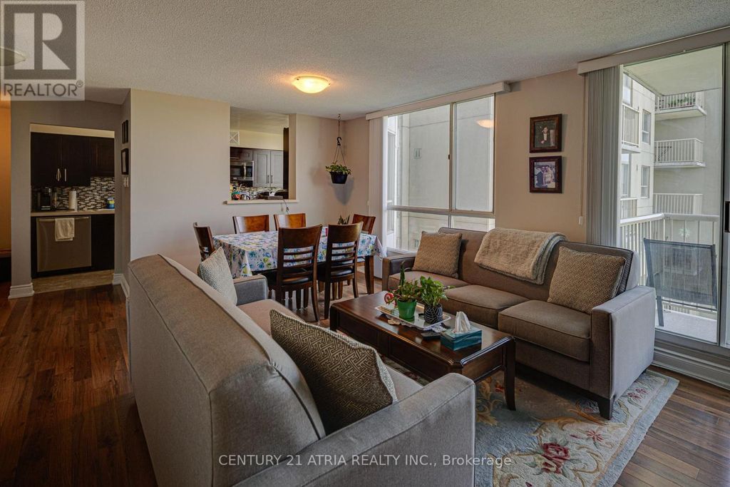 606 - 3077 Weston Road, Toronto (humberlea-Pelmo Park)