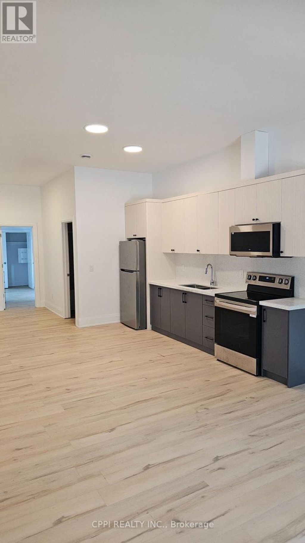 218 - 255 Emerick Avenue, Fort Erie (central)