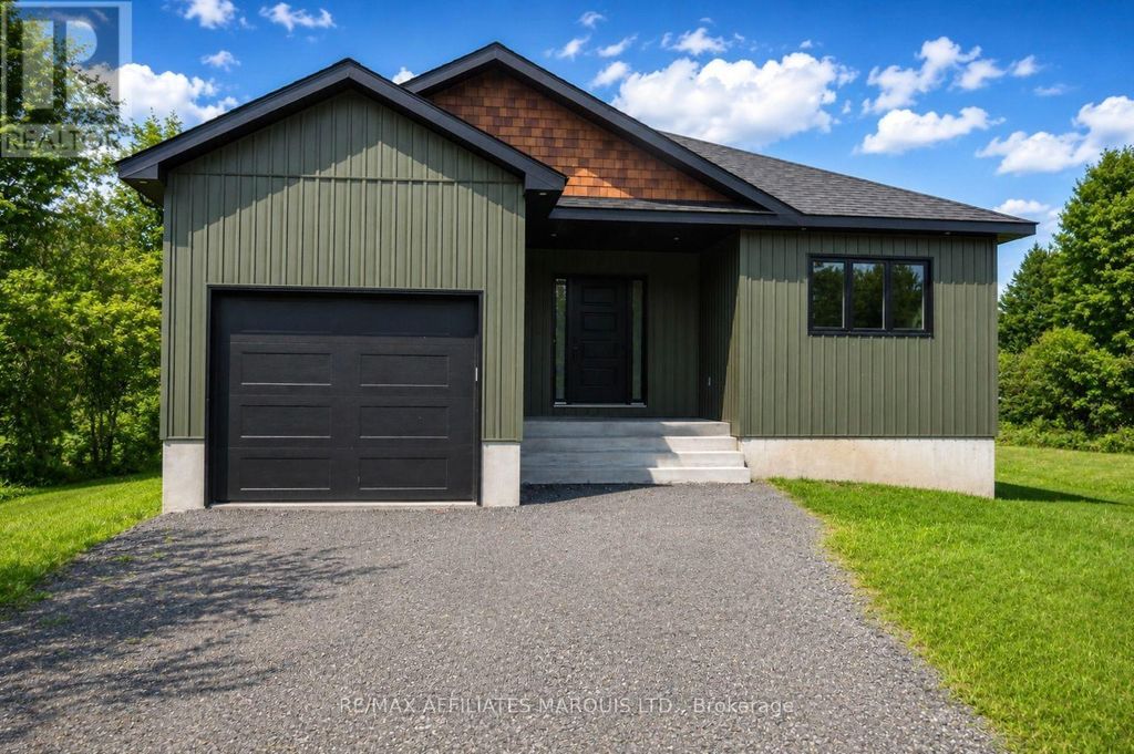 21477 Macgregor Drive, South Glengarry