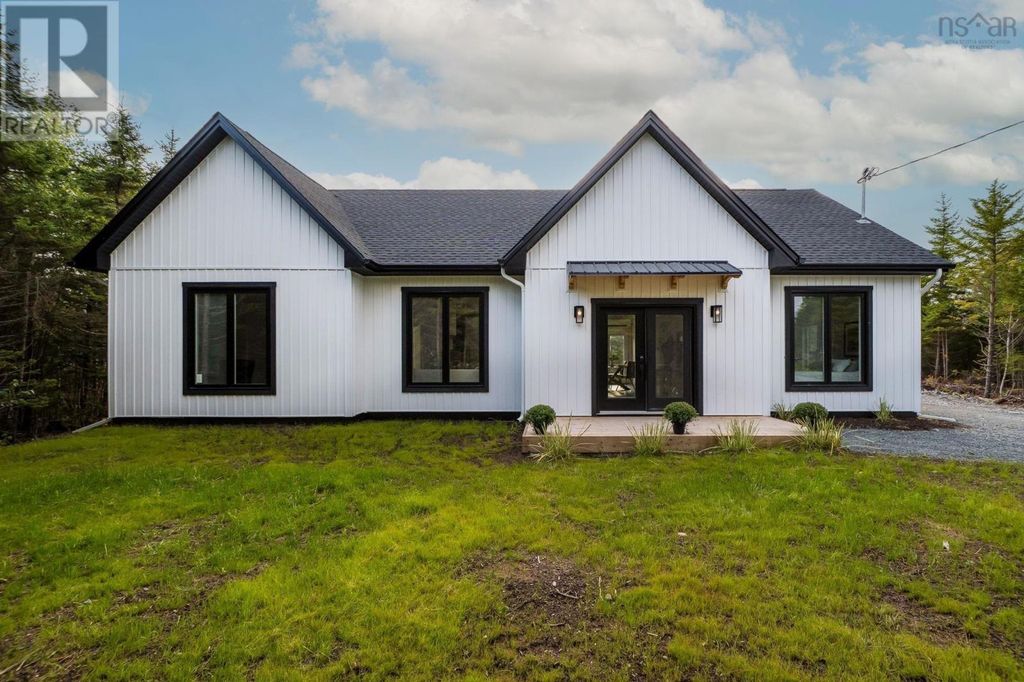 210 Hybrid Lane, East Uniacke