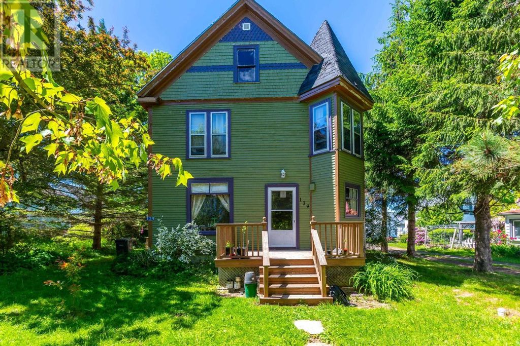 139 South Street, Carleton Corner