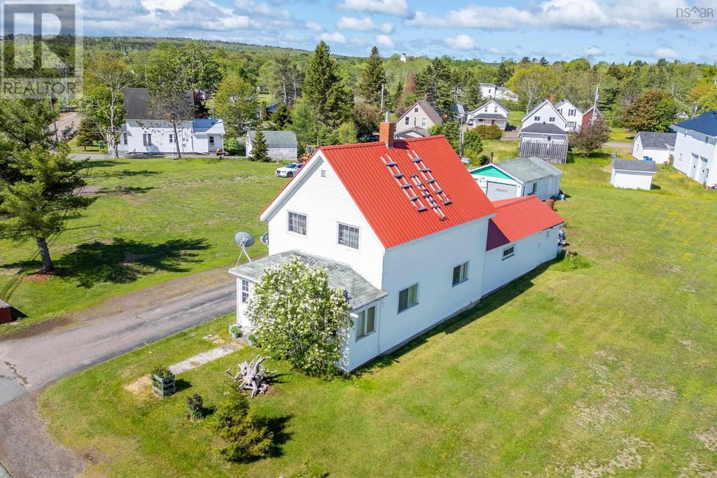 1 Beaver Dam Road, Parrsboro