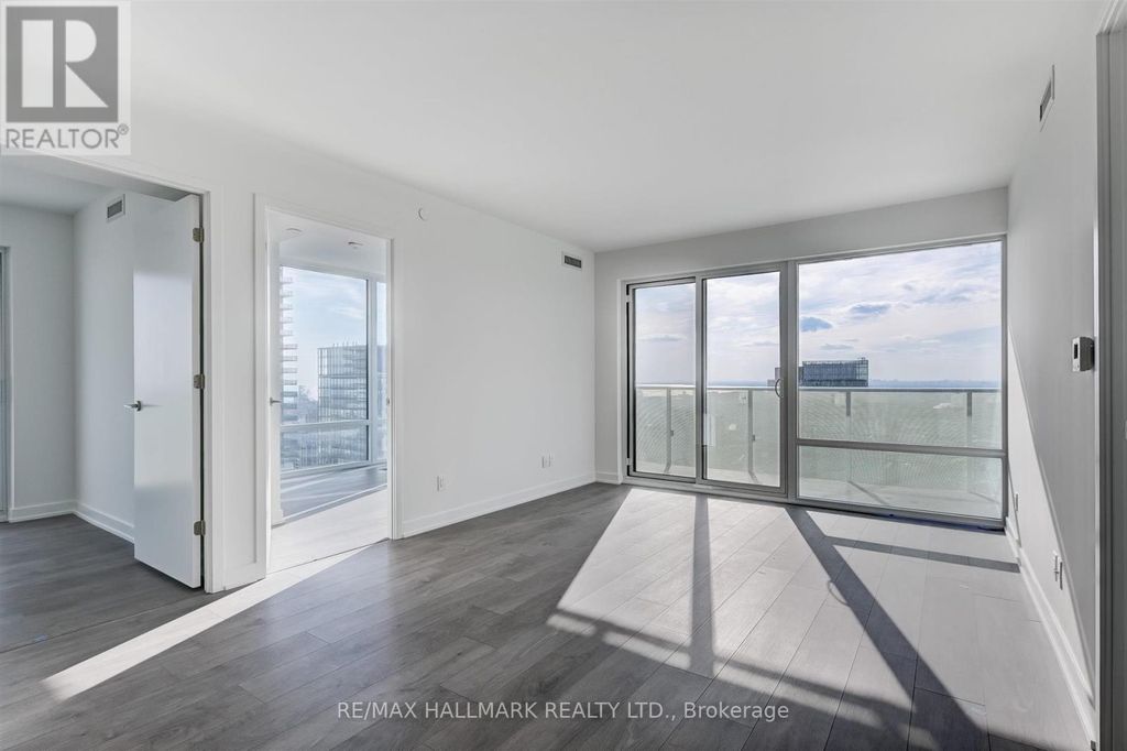 5212 - 501 Yonge Street, Toronto (bay Street Corridor)