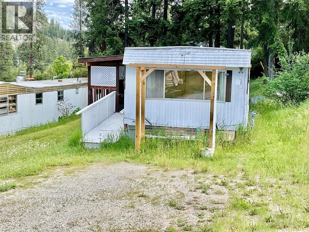 1675 33 Highway Unit# 11, Rock Creek