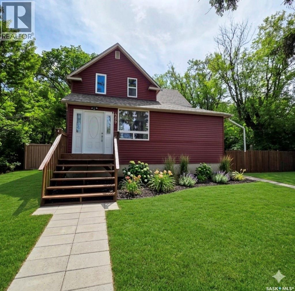 469 19th Street E, Prince Albert