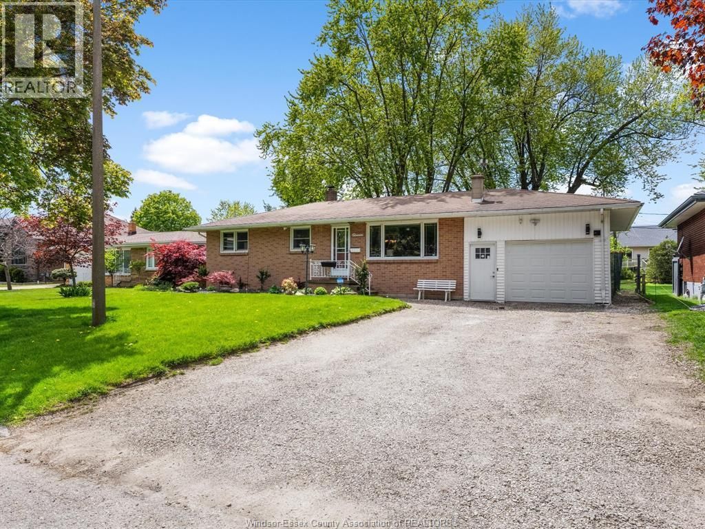 11 Warren Avenue, Leamington