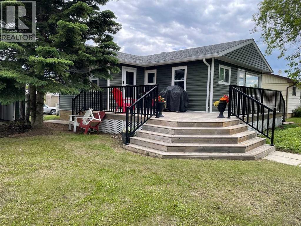 932 4 Avenue, Hines Creek