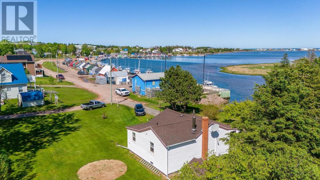 44 Riverside Drive, North Rustico