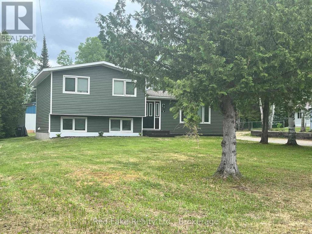 8 John Street, Ear Falls