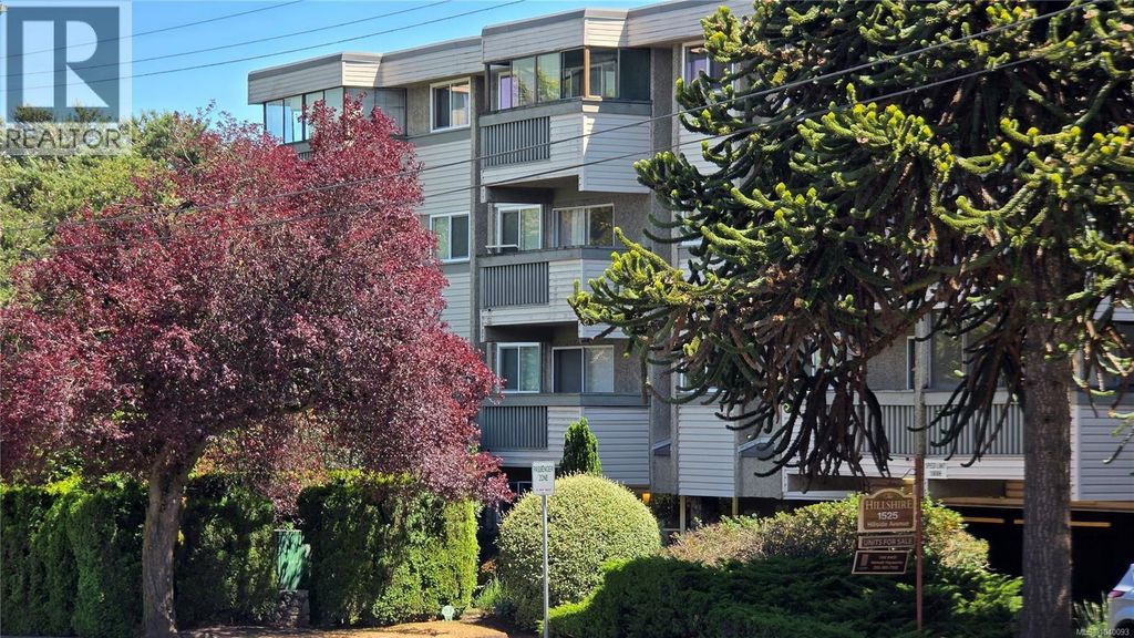 412 1525 Hillside Ave, Victoria