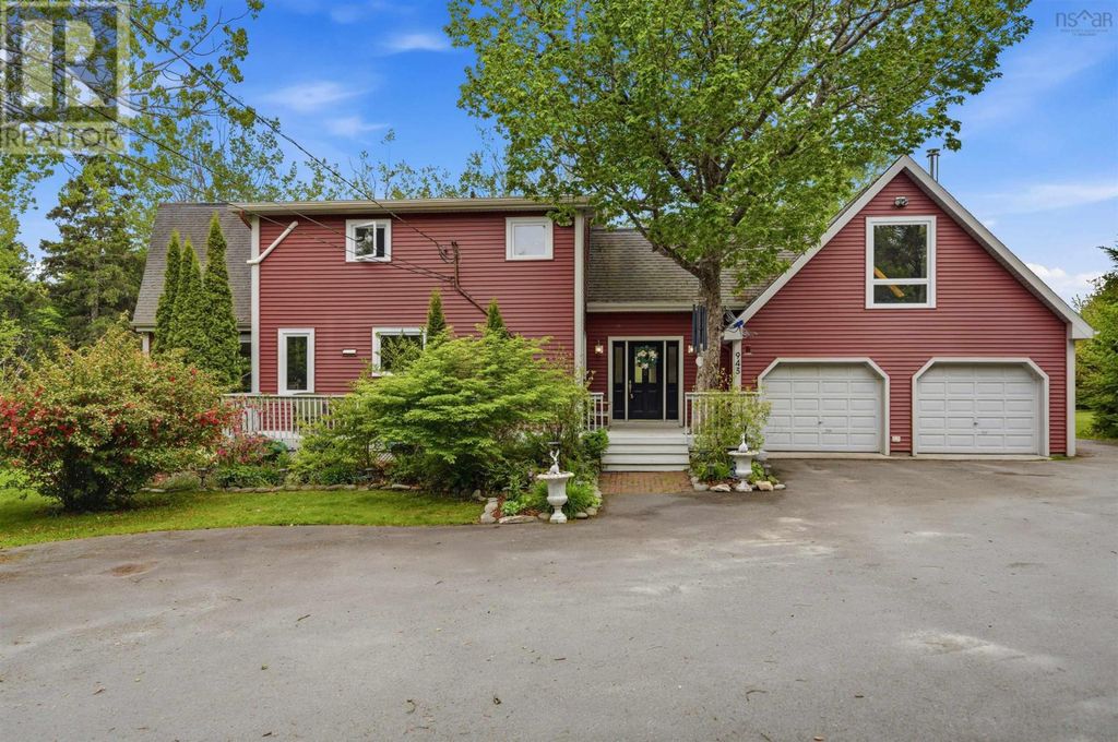 943 West Porters Lake Road, West Porters Lake