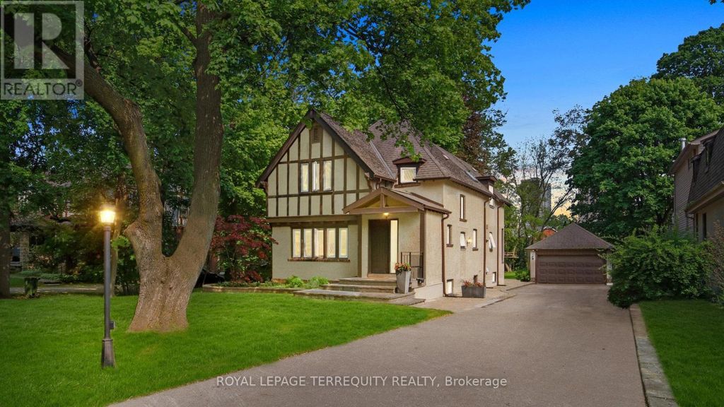 65 Burnhamthorpe Crescent, Toronto (islington-City Centre West)