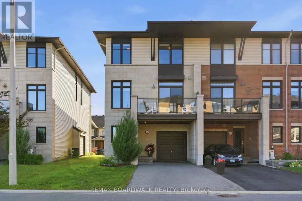 543 Labrador Crescent, Ottawa