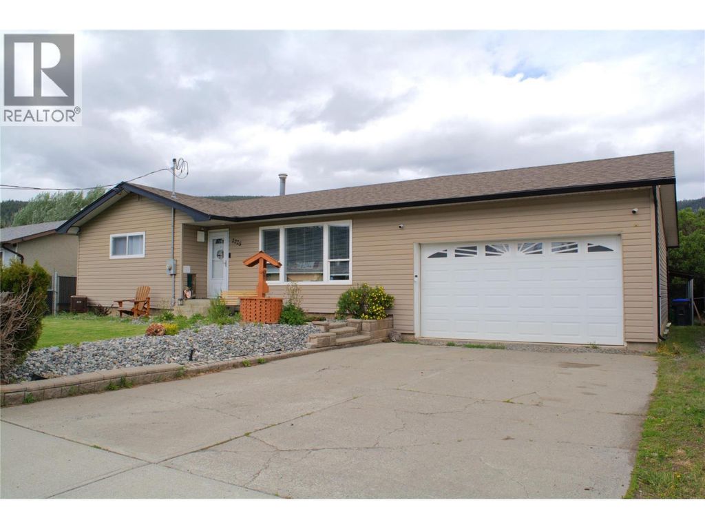 2225 Merritt Avenue, Merritt