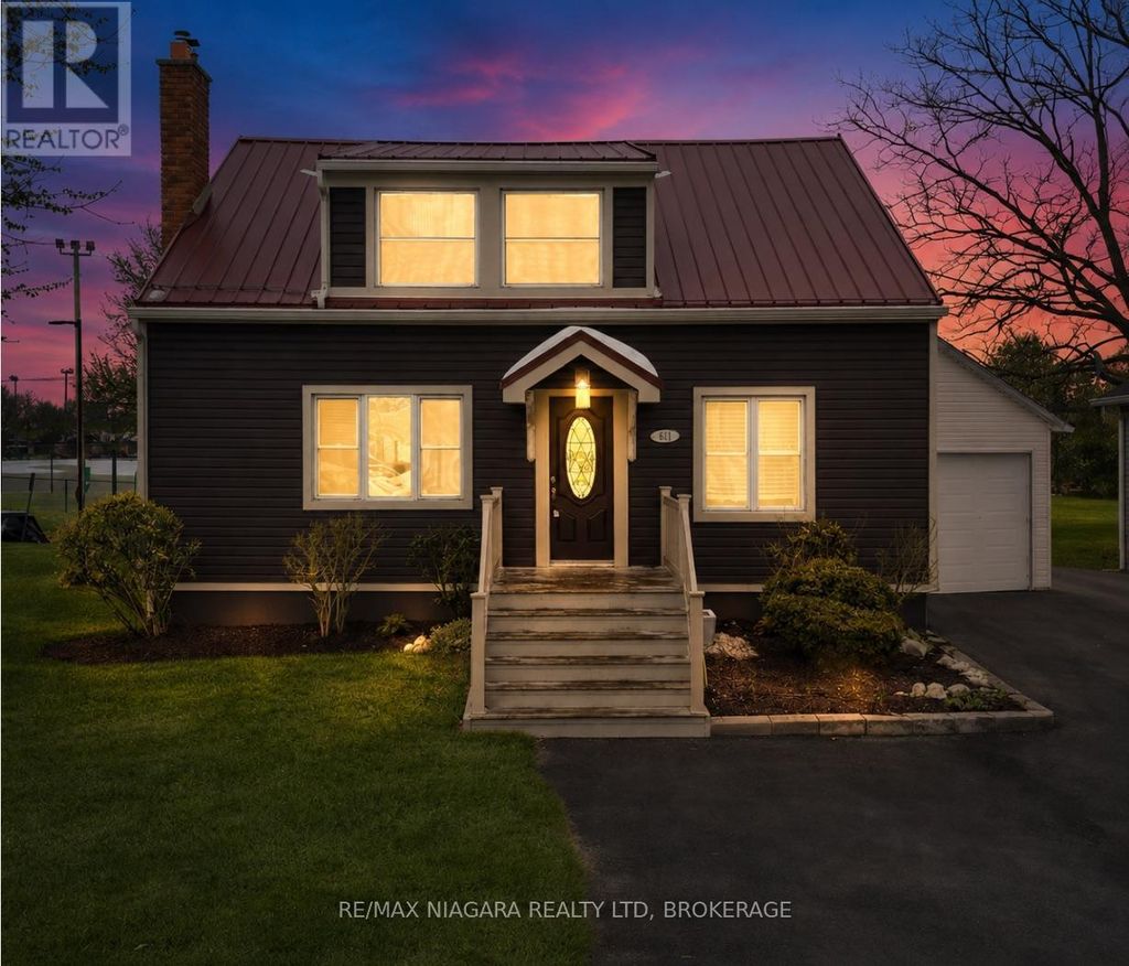 401 Fielden Avenue, Port Colborne (sugarloaf)