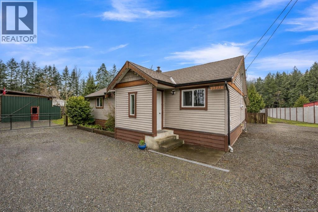 5733 Island Hwy N, Courtenay