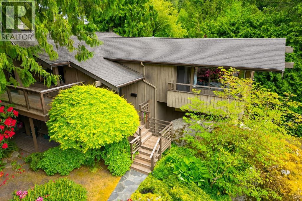 5335 Marine Drive, West Vancouver