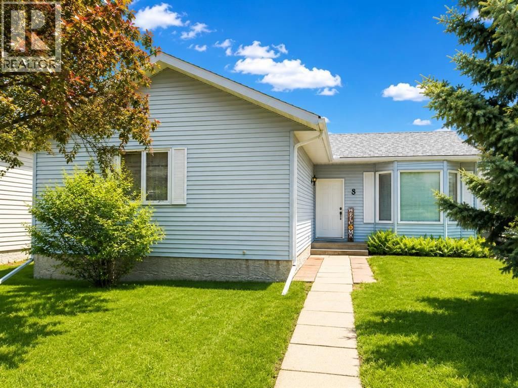 8 Harolds Hollow, Whitecourt