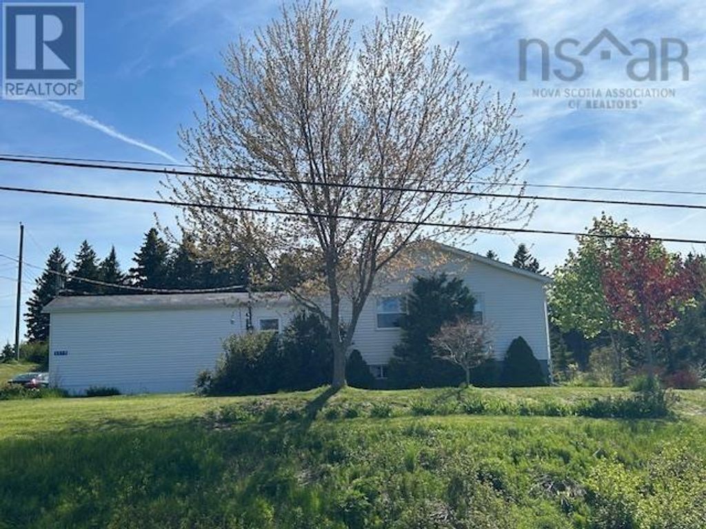 5419 Highway 344, Sand Point