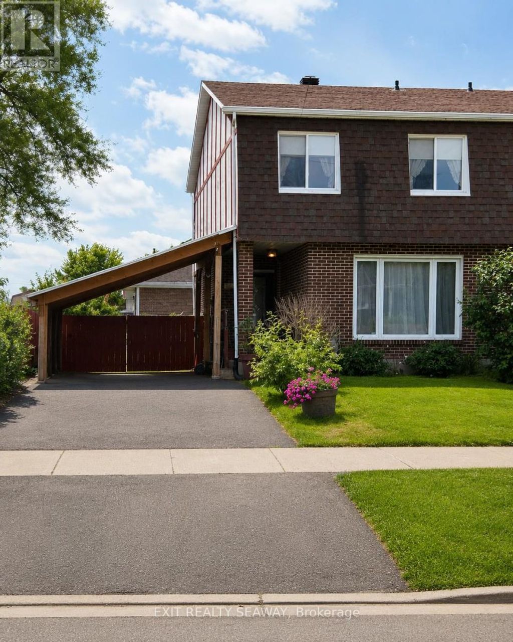 400 Lynwood Drive, Cornwall