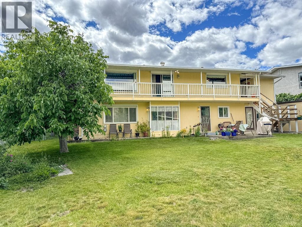 1 Finch Crescent, Osoyoos