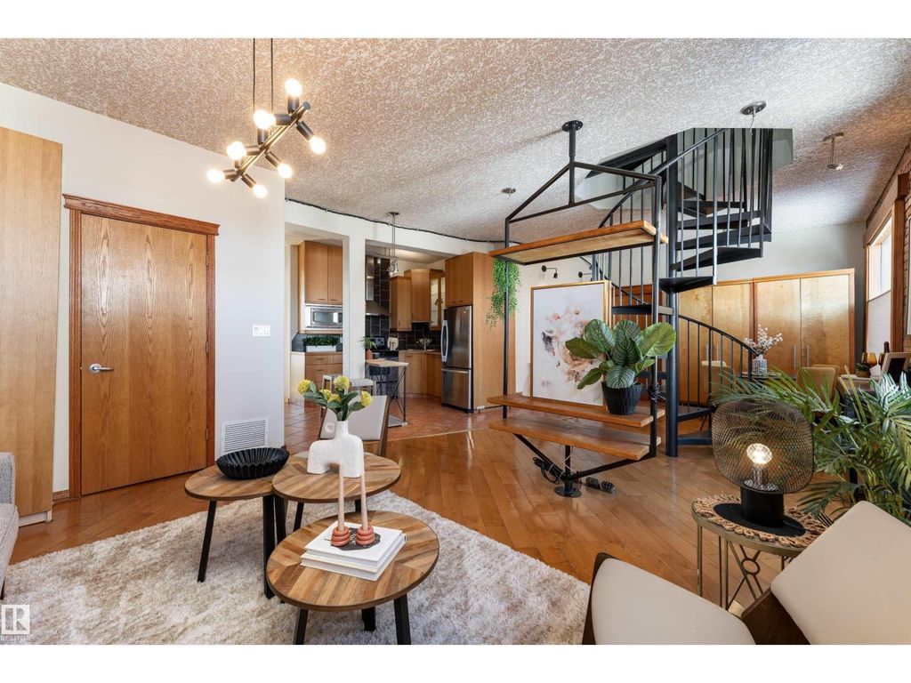 #301 10141 95 St Nw, Edmonton