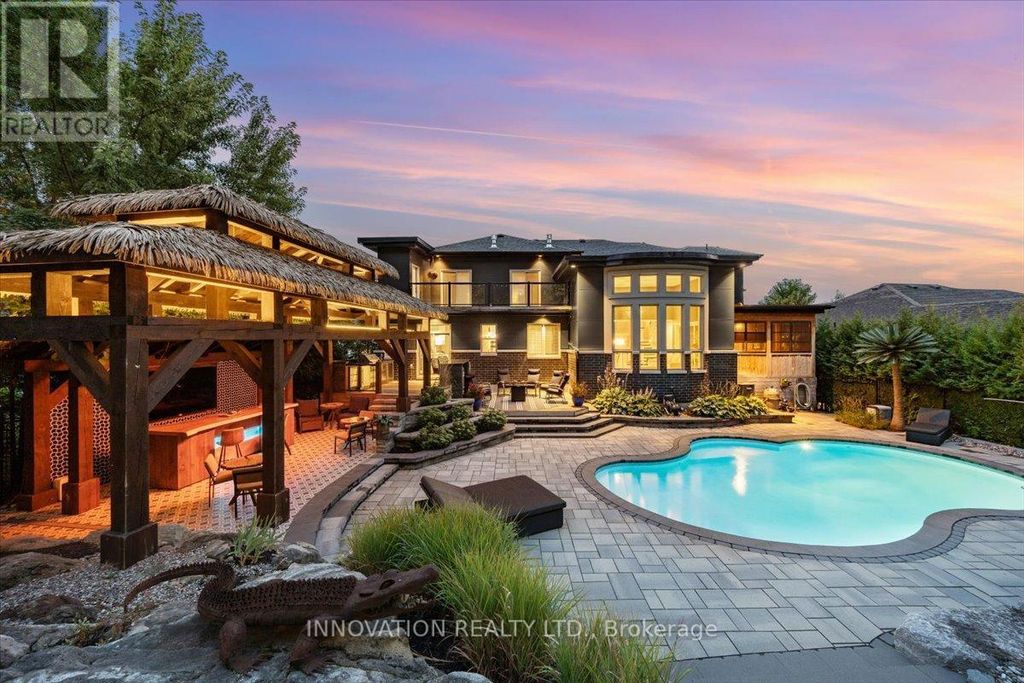 332 Carp Highlands Court, Ottawa