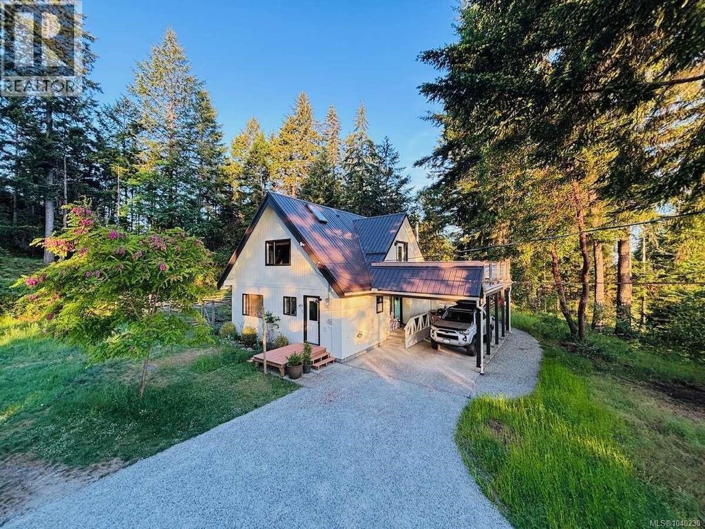 261 Mobrae Ave, Salt Spring