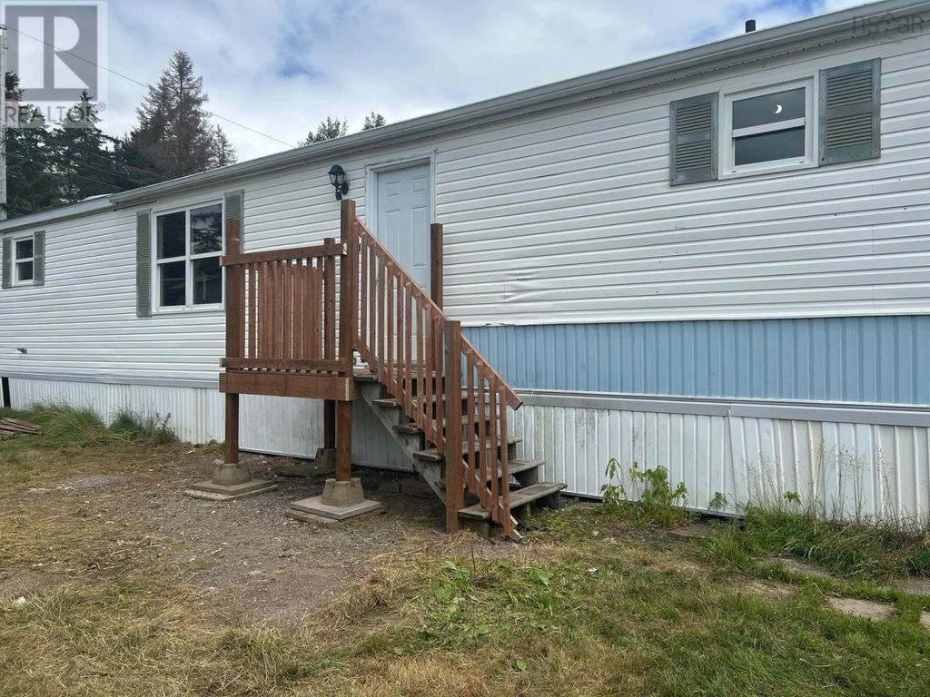 21 Elmwood Drive, Lower South River